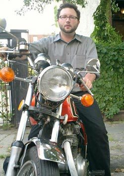 adamkuban_large-motorcycle-culiblog.jpg