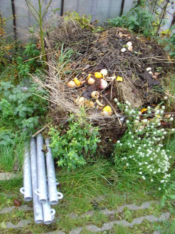 Culiblog.org loves the Christoph Seyferth House in Maastricht with compost heap!