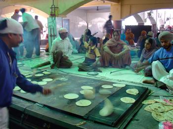 chapati baking at the langar