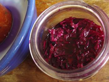 Red cabbage sauerkraut