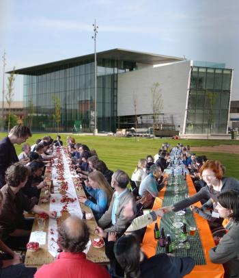 Projected picnic at the Museum of Modern Art in Middlesbrough © DOTT 07 Urban Farming