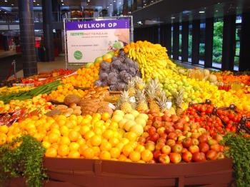 Display fruit at the FRESH Rotterdam fresh food fair