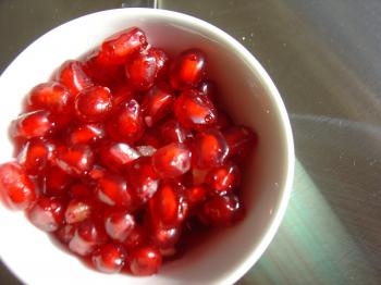 Pomegranate grains with lavender honey and rosewater, culiblog.org recipe