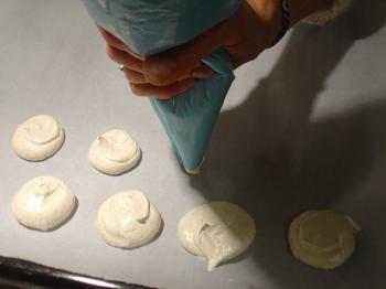 Cinnamon cardamom meringues, kosher for Pesach, Debra Solomon, culiblog.org and Marlein Overakker, Wandering Banquets