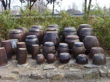 Kimchi pots  aka onggi displayed as a choir, from SSL20015's photostream on Flickr, Debra Solomon, culiblog.org